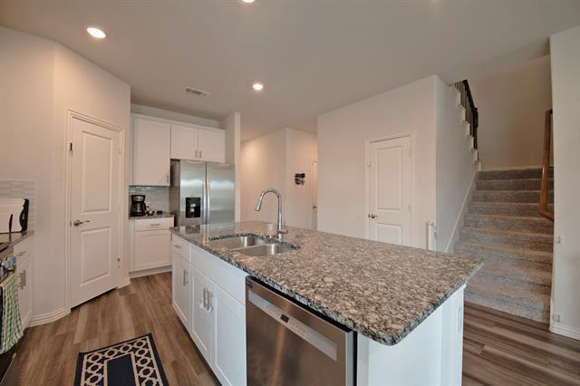 Building Photo - 1116 Blue Ridge Pl