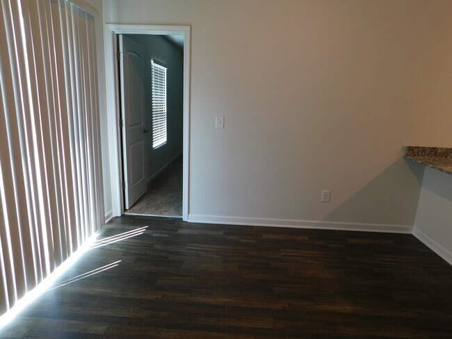 Building Photo - 228 Sundew Rd