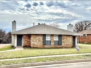 Building Photo - 5708 Ranchogrande Dr