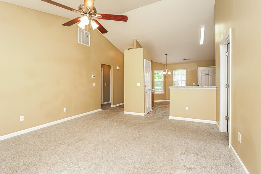 Building Photo - 3644 Thornaby Cir