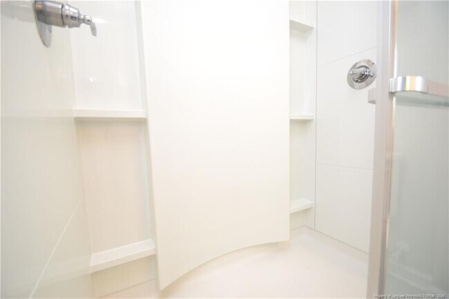 Building Photo - 1006 Romeria Dr