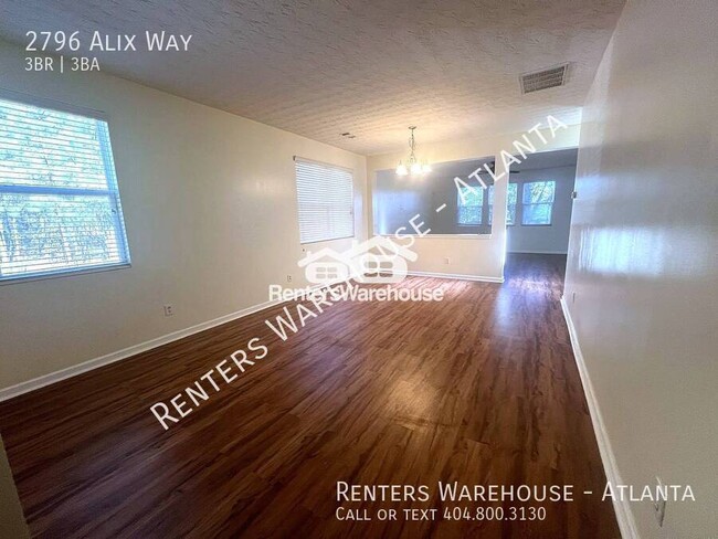 Building Photo - Spacious &amp; Airy 3-Bedroom Home on a Co...