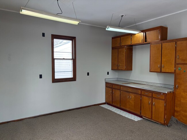 Building Photo - Beautiful single family home on a very Quiet street