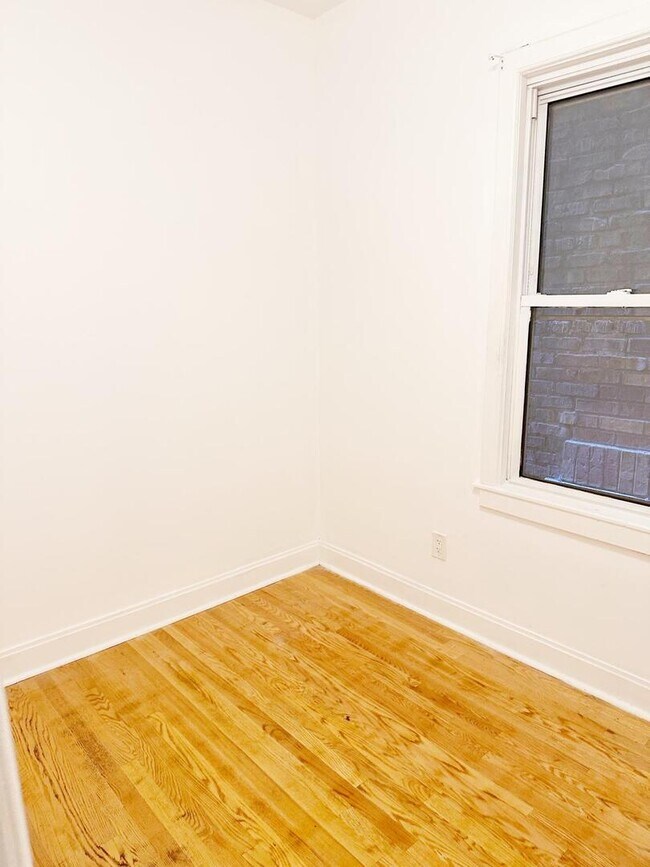 Building Photo - 2638 W Belden Ave
