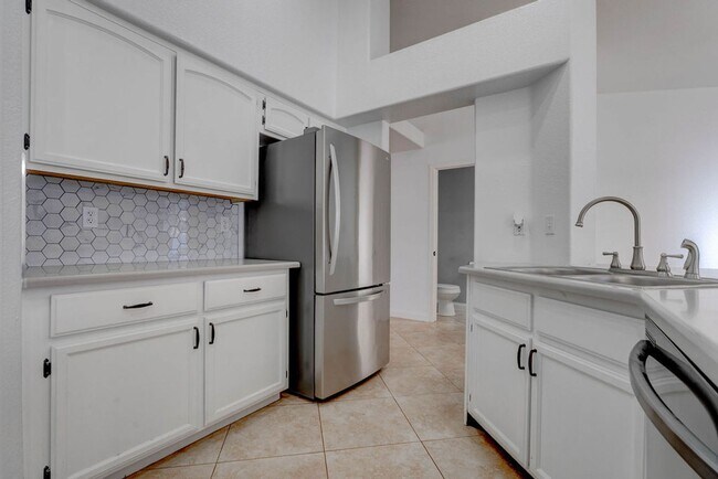 Building Photo - 2205 Riderwood Ave