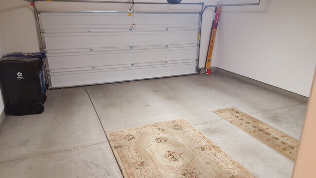 Building Photo - 10622 Golden Willow Trail