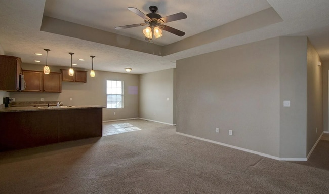 Building Photo - Ozark 3 Bedroom Rental Home- Available March 2023