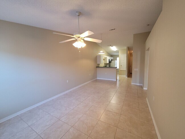 Building Photo - 8158 Heirloom Dr