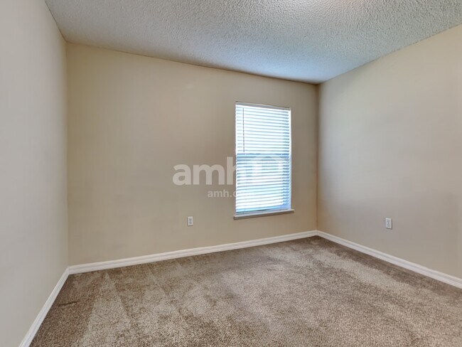 Building Photo - 12555 Belmont Lakes Dr