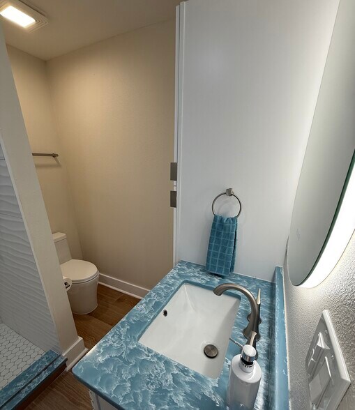 Master Bath - 6300 Flotilla Dr