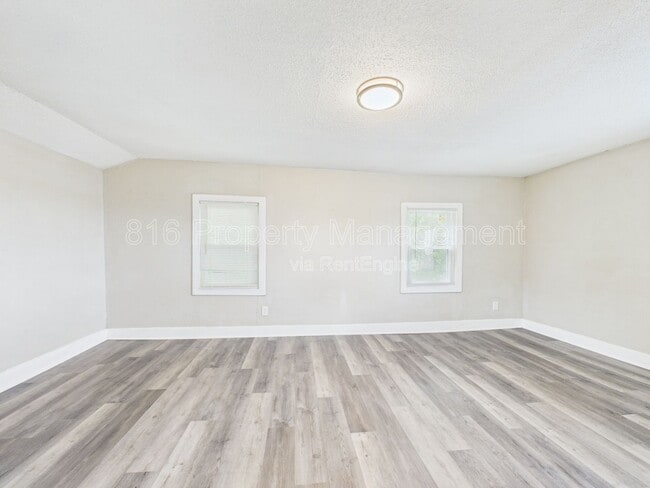 Building Photo - 4417 Wayne Ave