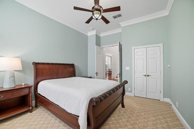 Building Photo - 500 Konstanty Cir