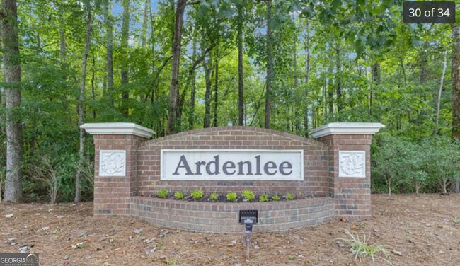 Building Photo - 249 Clifton Ln