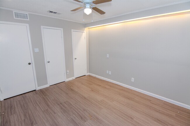 Building Photo - 1621 Northwood St