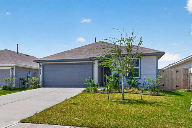 Building Photo - 14556 Lily Plns Dr