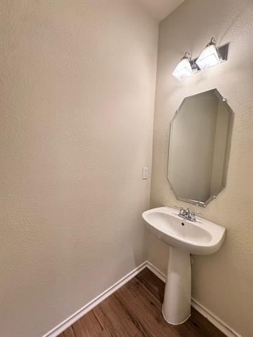 Building Photo - 1317 Hazelwood Dr