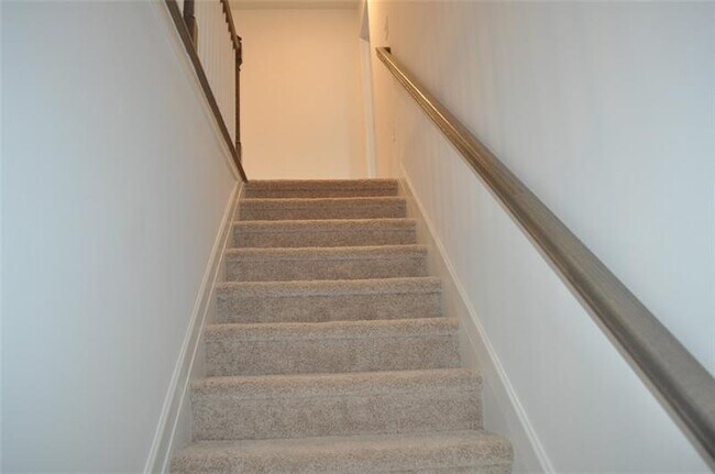Building Photo - 5830 Flint Ln