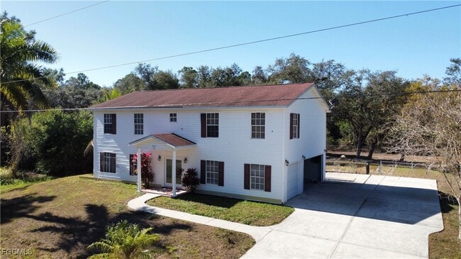 Building Photo - 2021 Wells Ave