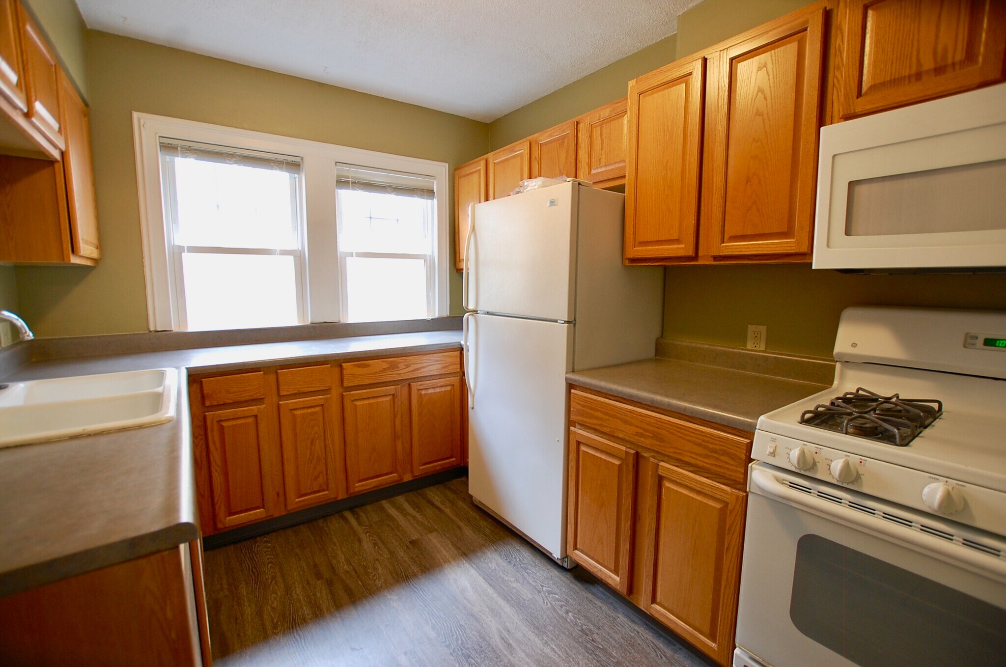 Building Photo - 3559 Gridley Rd