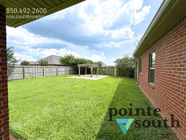 Building Photo - 24119 Weatherbee Park Dr