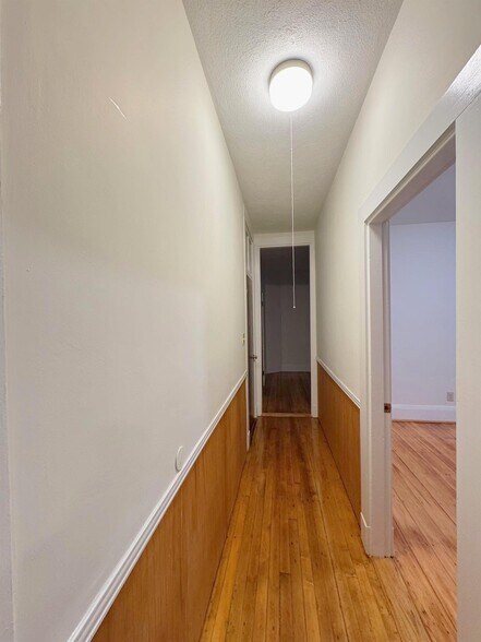 Building Photo - 250 Beacon St