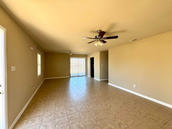 Building Photo - 203 Kennedy Dr