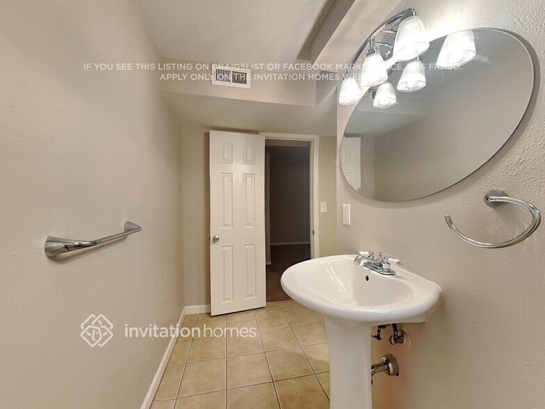 Building Photo - 8860 Cody St