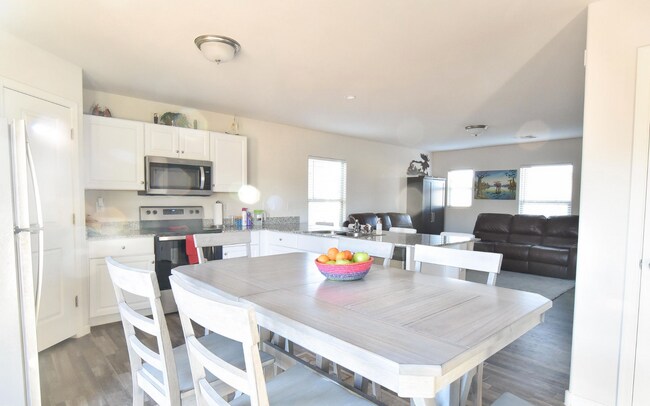 Building Photo - Charming Home in Casa Grande Available in June!!
