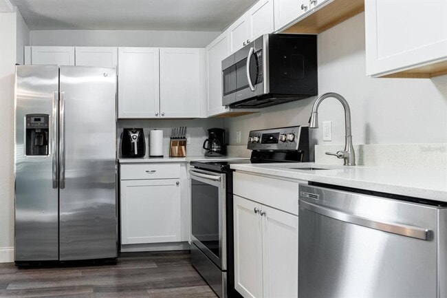 Building Photo - 4327 17th Ave S