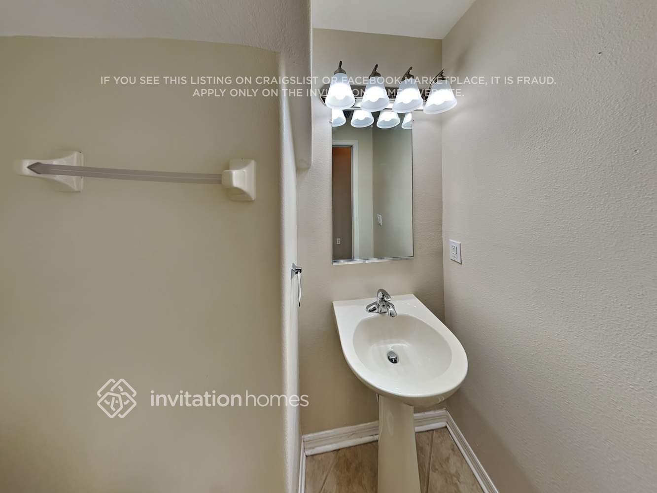 Building Photo - 15662 Lemon Fish Dr