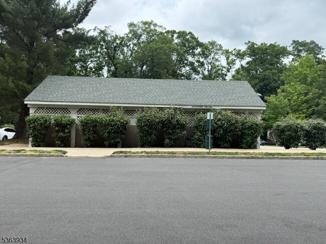 Building Photo - 88 Sapphire Ln
