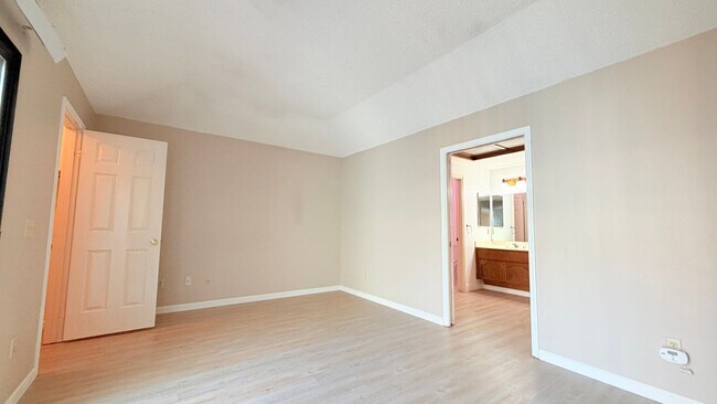 Building Photo - 228 Puddingstone Rd