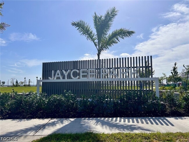 Building Photo - 4102 SE 19th Pl