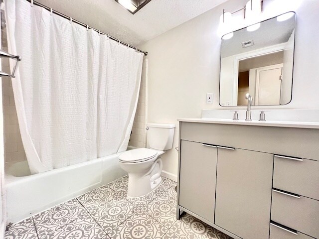 Building Photo - 26 Arpege Way NW