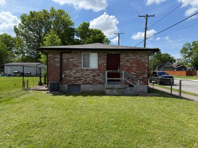 Primary Photo - 2 Bedroom Apartment Near Downtown