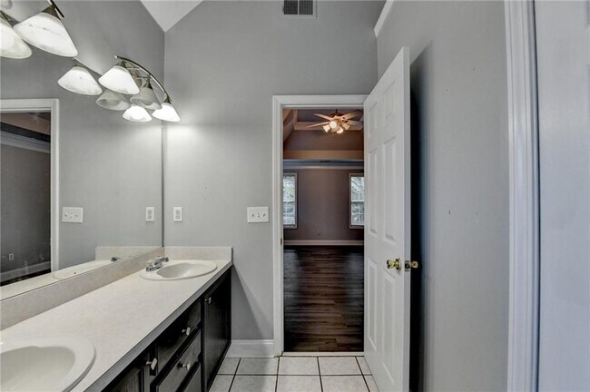 Building Photo - 938 Mulberry Fields Cove NE
