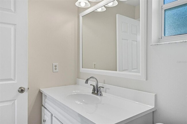 Building Photo - 120 Coral Reef Ct N