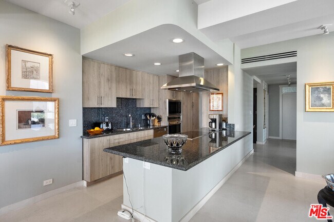 Building Photo - 2222 Ave of the Stars