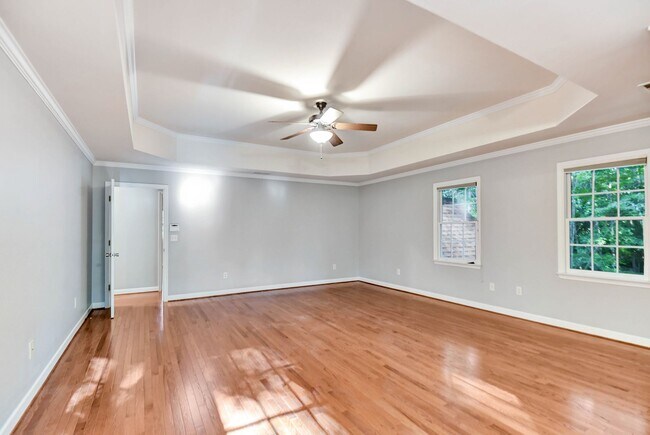 Building Photo - Large, beautiful home in Oconee!
