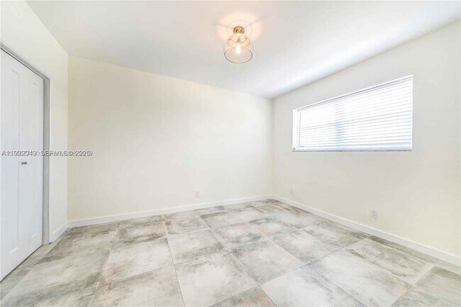 Building Photo - 7975 Crespi Blvd