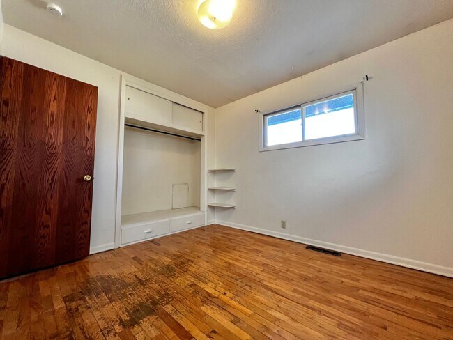 Building Photo - Ranch-Style 3 Bed, 1.5 Bath Home Near Avery Park in Fort Collins