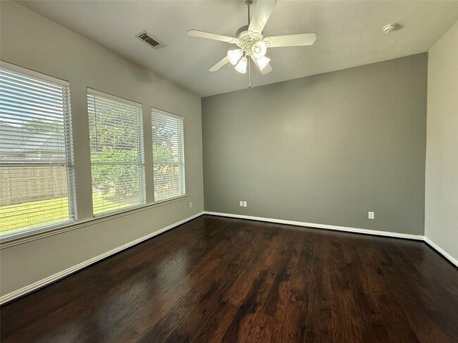 Building Photo - 26823 Lakeridge Park Ln