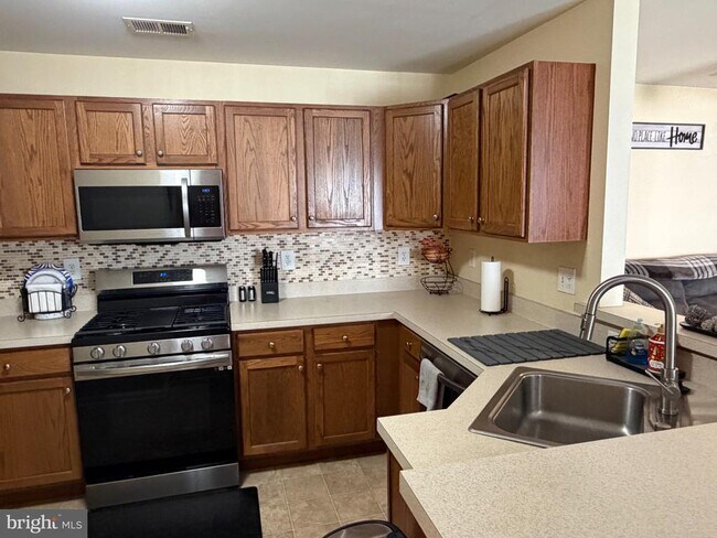 Building Photo - 110 Lionheart Ln