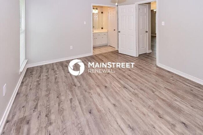Building Photo - 4 Bedroom Pet-Friendly Home in Horn Lake, MS with Main Street Renewal