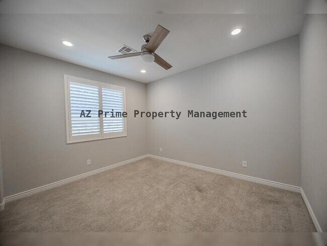 Building Photo - 2612 W Perola Dr