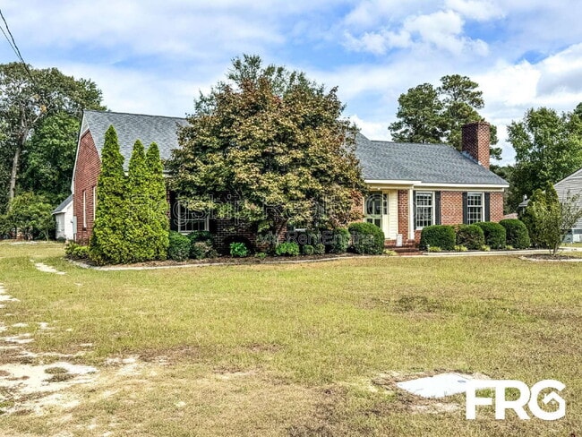 Building Photo - 207 Woodbine St