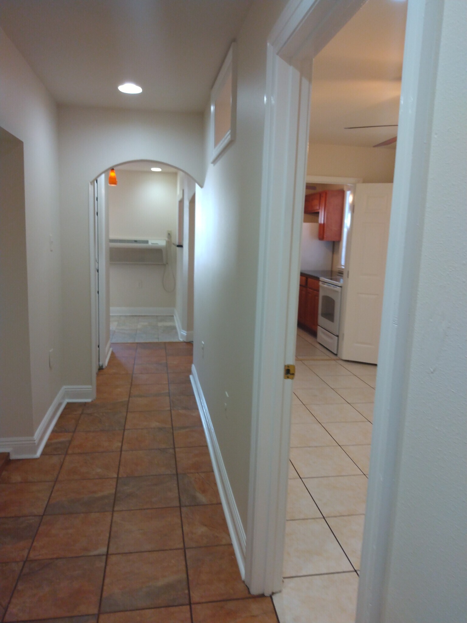 Building Photo - 2217 Napoleon Ave