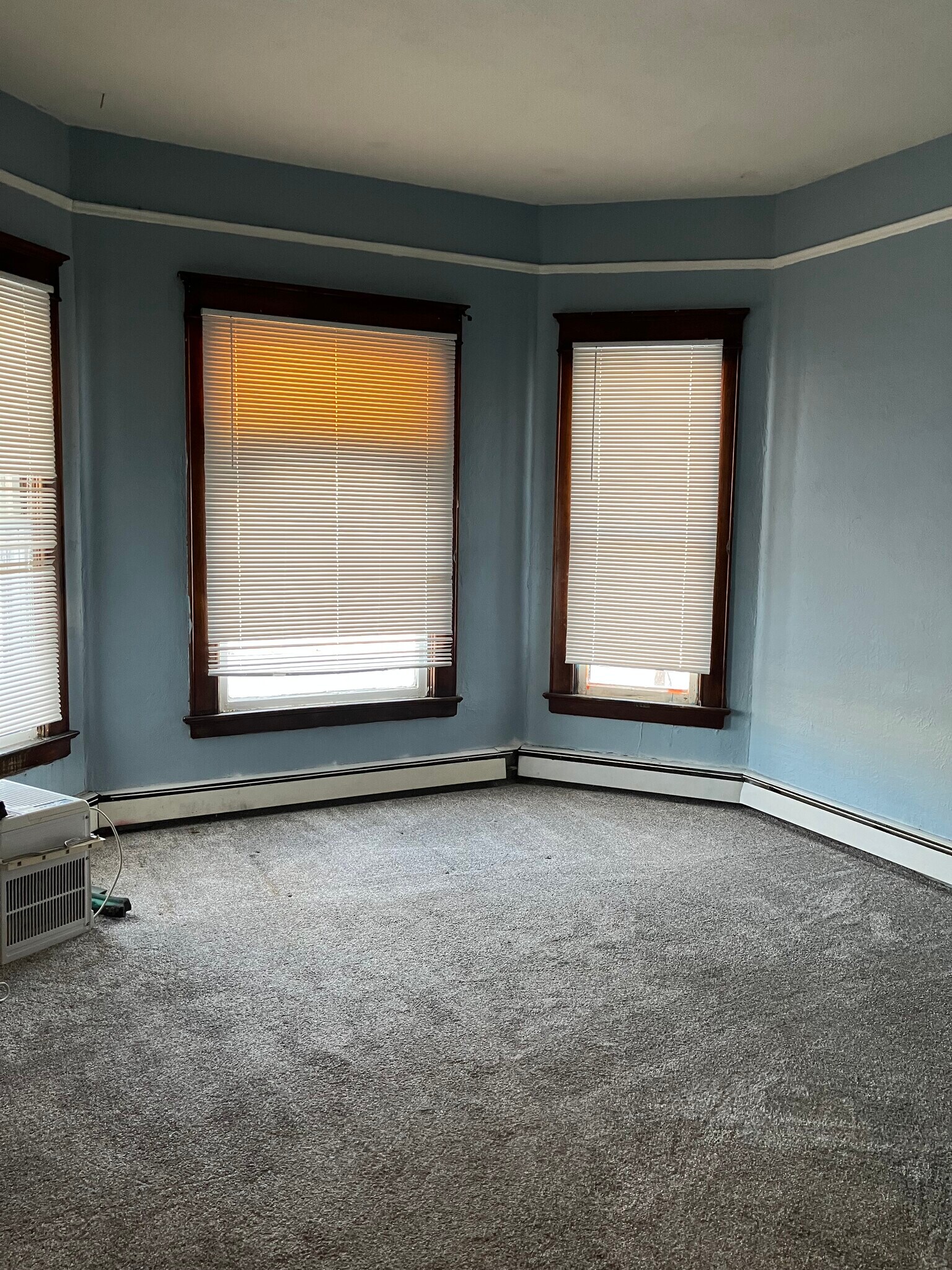 Building Photo - 501 S Jefferson Way