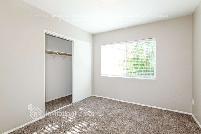Building Photo - 12956 W Desert Ln