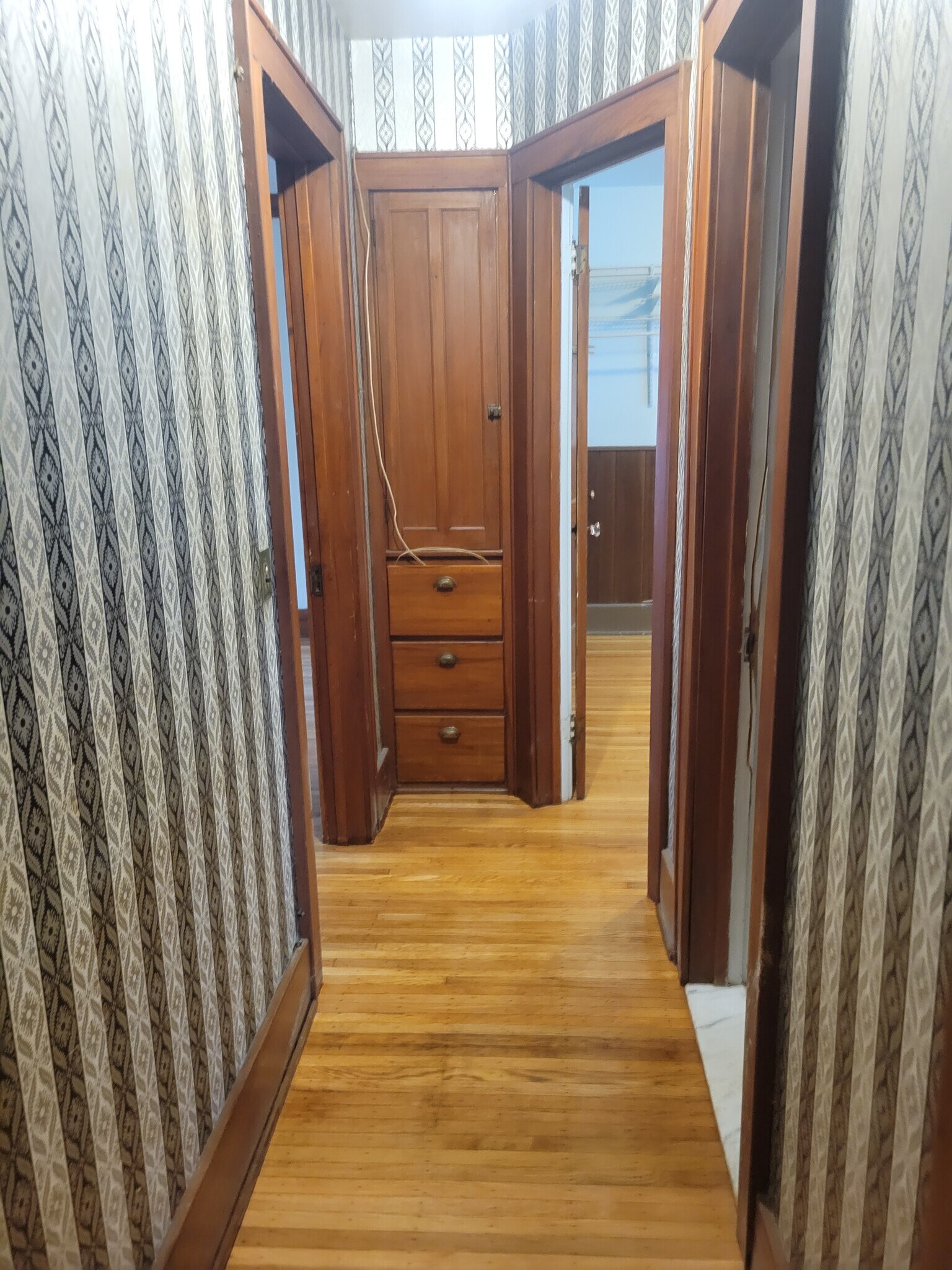 Hallway - 469 Maplewood Ave